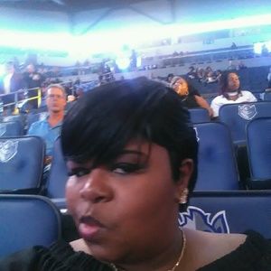 Meet your Posher, Monica